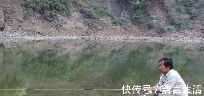 面食|夏季三伏天钓鱼怎么钓钓鱼高手给你支个招，提高中鱼率！
