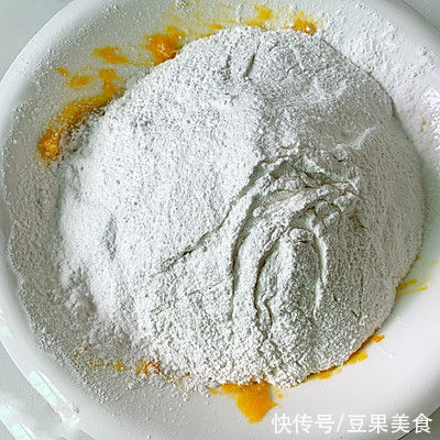 让人闻香止步的脆皮南瓜麻薯,外脆里糯巨好吃