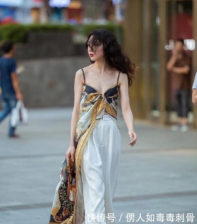 裙子|短裙美女古色古香，还带着现代的韵味，走起路来要很温柔