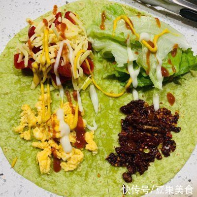 开胃解腻快手早餐之芝士蔬菜饼，一盘可不够