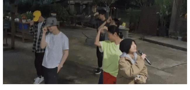 那英曝每次約張子楓吃飯, 晚上八點前必須散伙, 原因笑翻張藝興