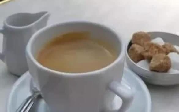 饮料|吃自助餐,聪明人只拿这3种“饮料”,老板的内心可能在“滴血”