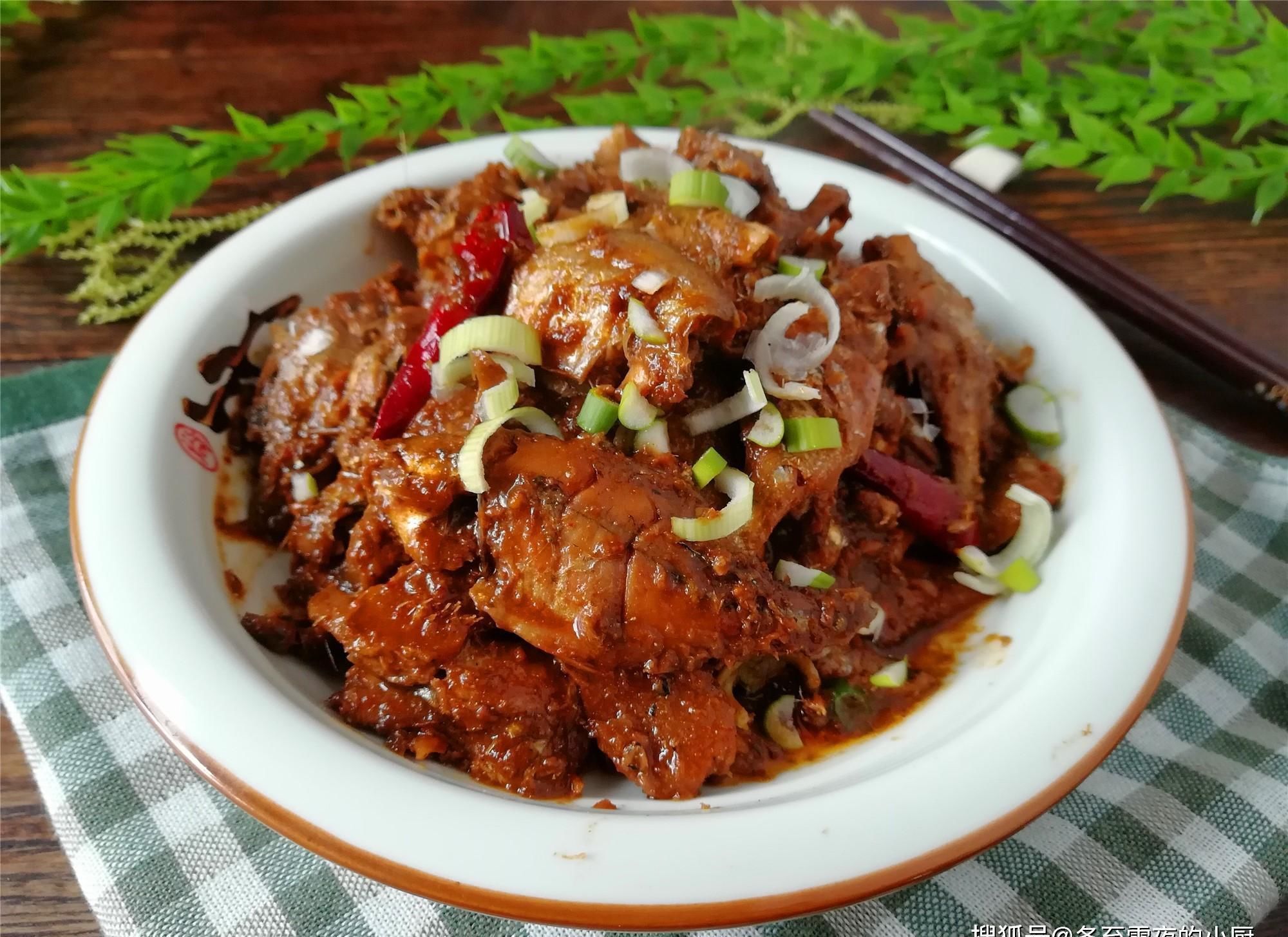 酱香|一道用小河鱼做的东北农家菜,比鸡蛋酱好吃,酱香味浓、特别下饭