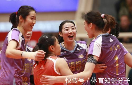 郎平|中国女排最新消息:新国家队全家福曝光!蔡斌、李盈莹是C位!