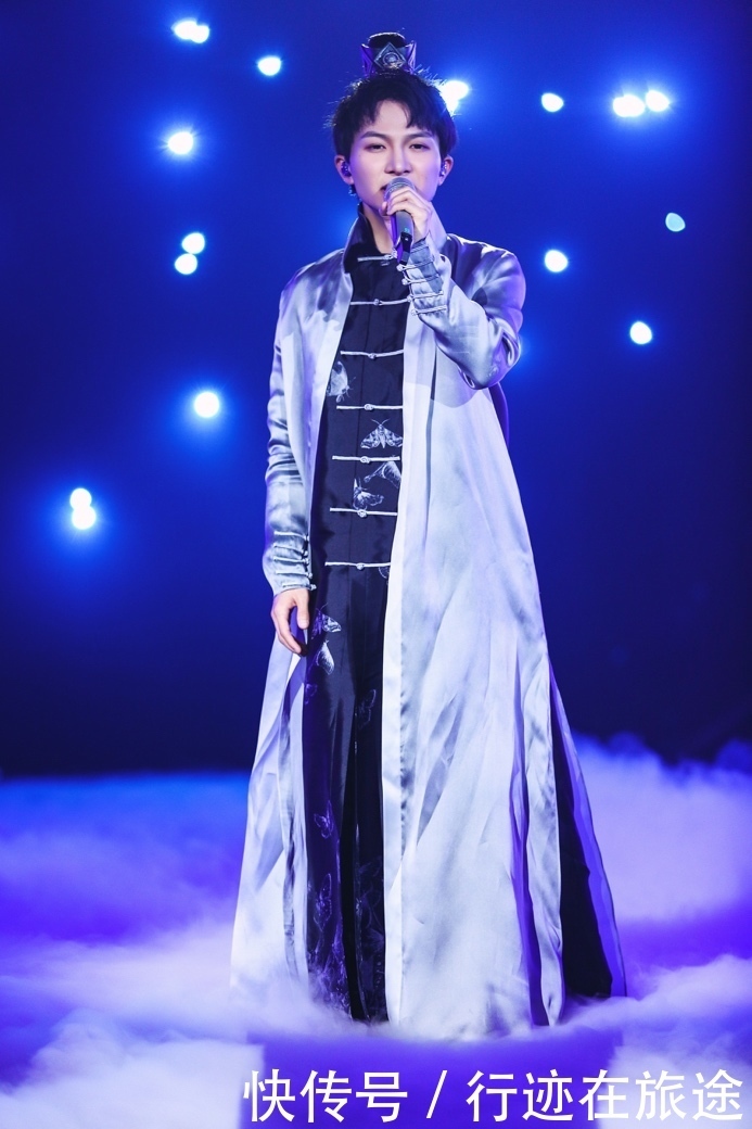 《歌手·当打之年》歌王之战星光璀璨 帮唱嘉宾当打天团齐聚