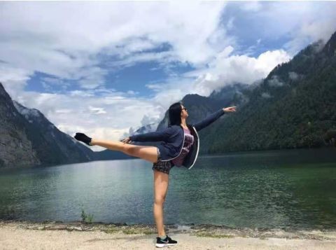 袁九兒|別再吐槽姚安娜了，“倒貼”著炒CP，自黑，為了紅，她真的很卑微