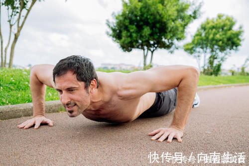 检验|检验自己是不是真男人，做俯卧撑就够了！你能做多少个？