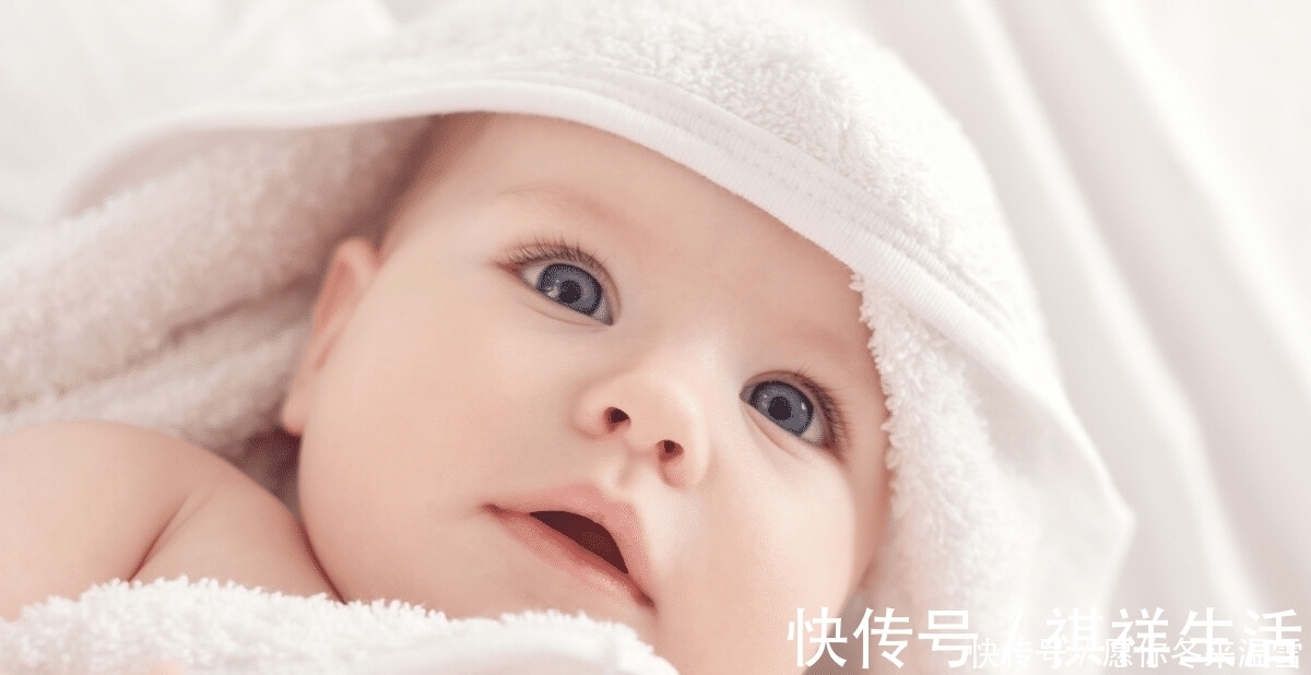 书虫|新生儿满月时会长几斤、长多少厘米、每天喝多少奶?附上测量方法