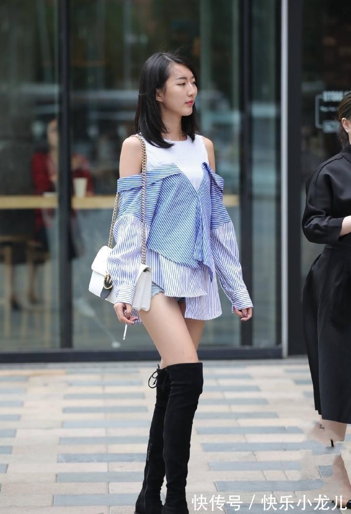 衬衫 美女将两件原本在衣橱吃灰的衬衫利用起来,通过拼接设计显时尚