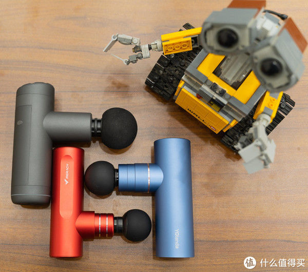 评测|网红产品都是智商税?云康宝金属迷你筋膜枪对比网红迷你筋膜枪评测