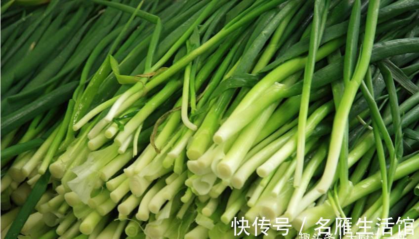 才知道，“粗韭菜”和“细韭菜”区别这么大，看完后别再买错了