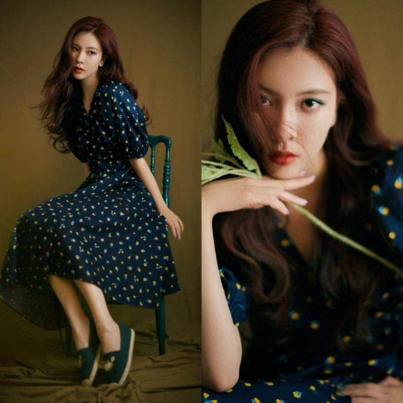 小姐姐|蓝盈莹又“火”了，穿碎花连衣裙清新减龄，秀出“漫画腿”好抢镜