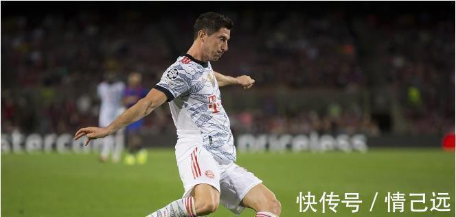 拜仁|看似称赞莱万,实则在吹梅西!拜仁3-0巴萨,莱万欧冠75球第二快
