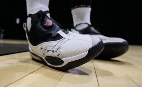 WEN鞋评-实战｜球鞋里最帅的 潮鞋里性能最好的选择！Double DISC确实又帅又能打