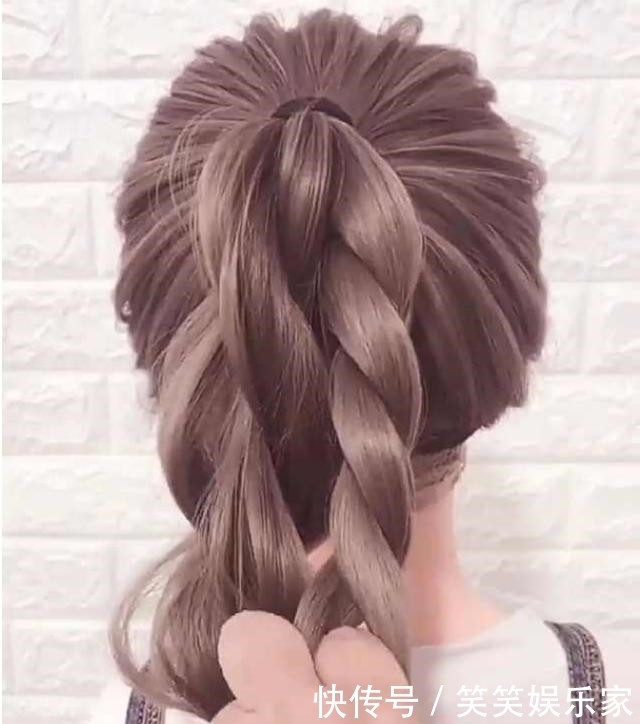 今年编什么头发最好看?手残党必备编发,让你回头率百分百