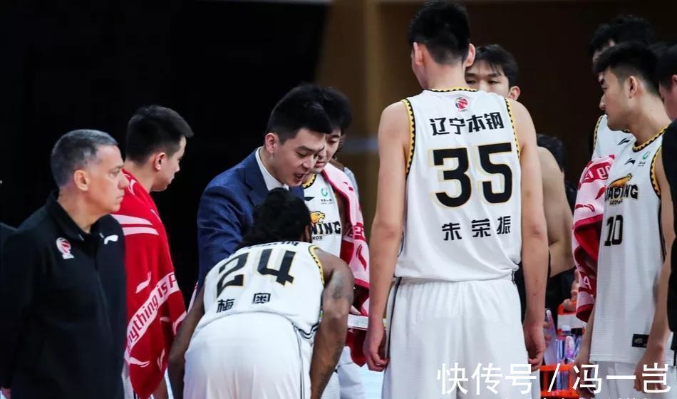 cbCBA官方宣布重要文件，辽篮男篮又遭打击，2大主力伤停3个月