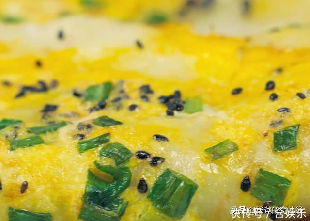 在家教你用平底锅做鸡蛋煎饼,软嫩好吃,营养美味,孩子特喜欢