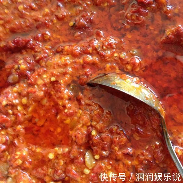 芝麻|农家自制辣椒酱,搭配馒头米饭,吃起来绝对的过瘾