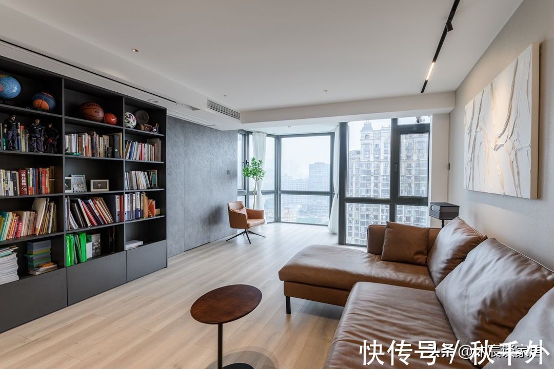 沐宸|越来越多年轻人选择客厅不装电视,还真别说,这样的家出彩又实用