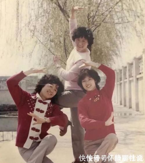 老照片 老照片:80年代的时尚“女神”们,她们的打扮比现在人还要时髦