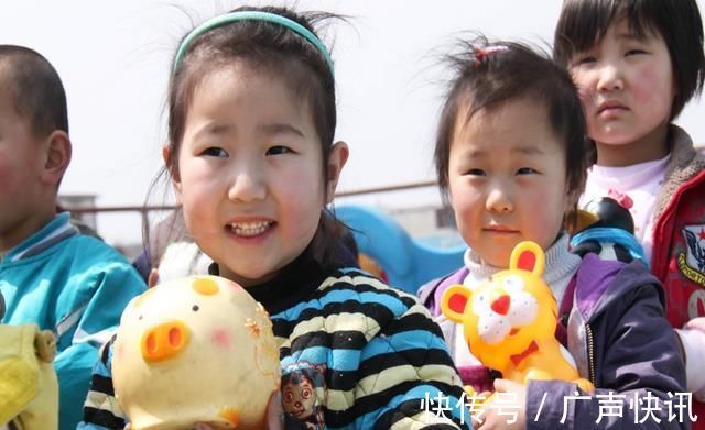 赚钱|“爸爸,棒棒糖好贵”,以工换酬教育半个月,孩子表现有点极端了