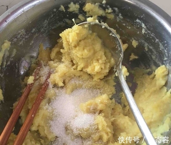 自从知道红薯可以这样吃，我家零食都没买了，一次做2斤都不够吃