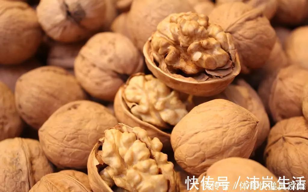 金针菇|大脑最喜欢的5种食物,核桃仅排第4!孩子常吃,记忆力蹭蹭涨