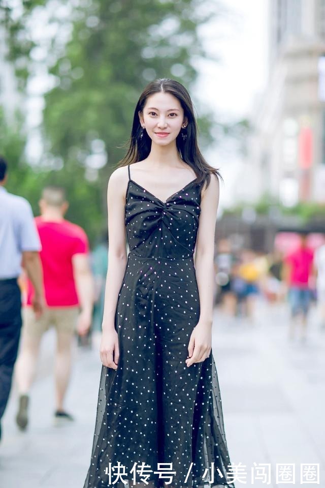 青春|连衣裙修身大方,格外青春减龄,值得一试