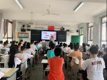 李娟|湖南省邵阳市第六中学认真上好“开学第一课”