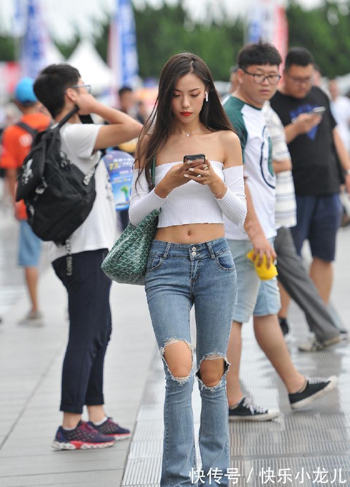 抹胸 敢穿的小姐姐都很漂亮!白色抹胸小衫很适合啊