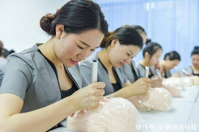 为何不建议女人纹眉?听了内部人员说的话，你也许就恍然明白了