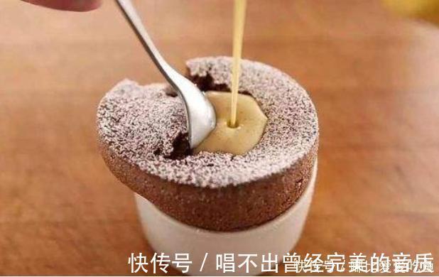 曲奇饼干|大师精制“开花巧克力”,奶茶浇下瞬间,才是震撼的开始!