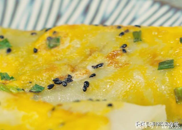 在家教你用平底锅做鸡蛋煎饼,软嫩好吃,营养美味,孩子特喜欢