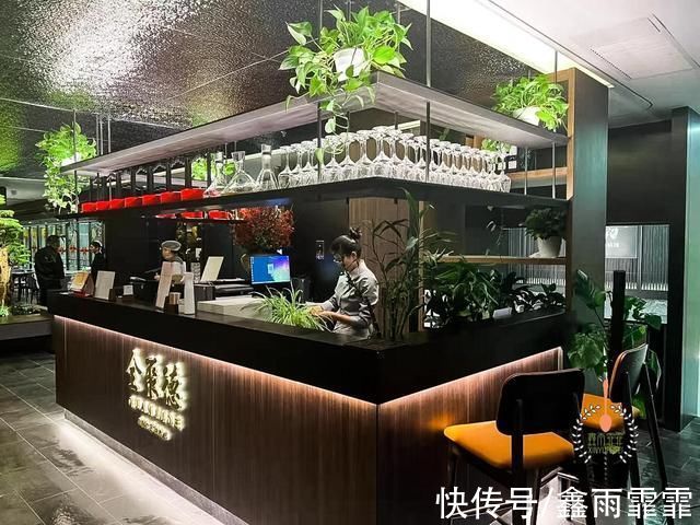 马克杯|一只烤鸭打天下，百年全聚德青春时尚起来也是百年功力!不服不行