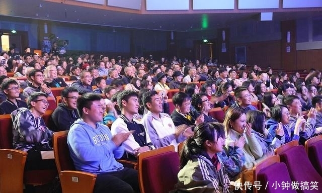 伴舞者 春晚不对外售票,那么现场观众席坐的都是什么人?他们身份不简单