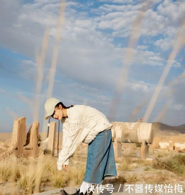 秋冬|老是穿“卫衣+牛仔裤”,容易显得单调,今年秋冬明星都这么穿