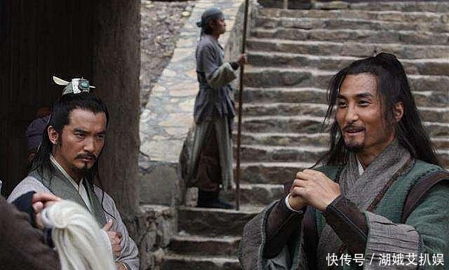 林冲上梁山后,一次次因自己的性格缺陷,成为了被人看不起的角色