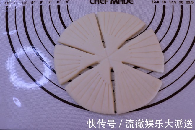 蒸馒头时,千万要记住这个小技巧,蒸出来的馒头蓬松软嫩喷香美味