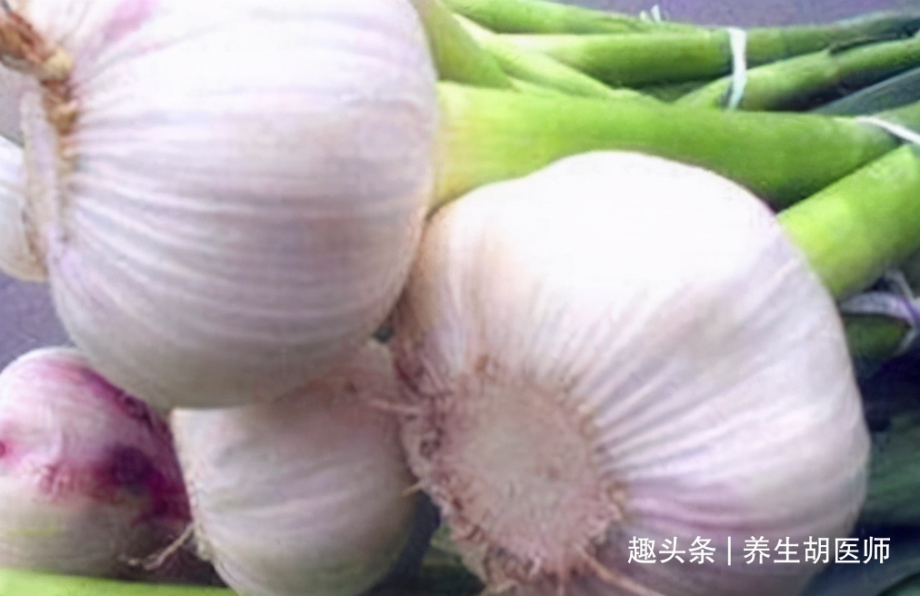 胡医师|女性到了中年,不妨多吃三种食物,袪皱淡斑,延缓衰老,好处多多