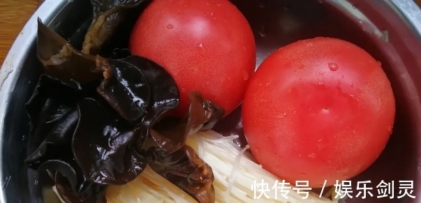 西红柿|夏天,女人多给自己喝这“汤”,成本5元,一周坚持喝四回,鲜香