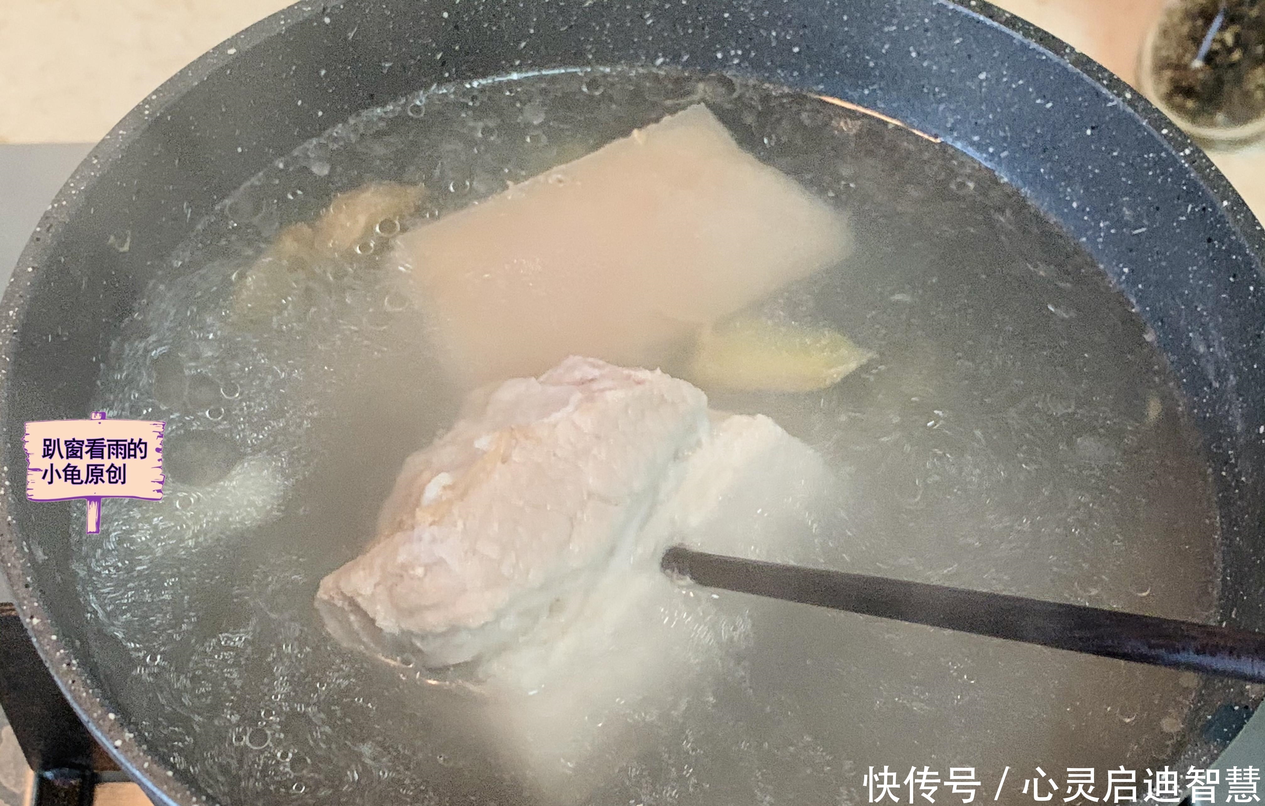 家常制作酸菜白肉，怎样才能酸爽开胃、肥而不腻? 3个窍门是关键