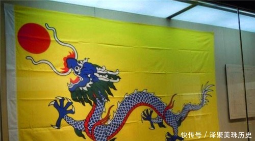  汉字|此国没国旗，用中国国旗代替，我国拒绝，于是在国旗上加8个汉字