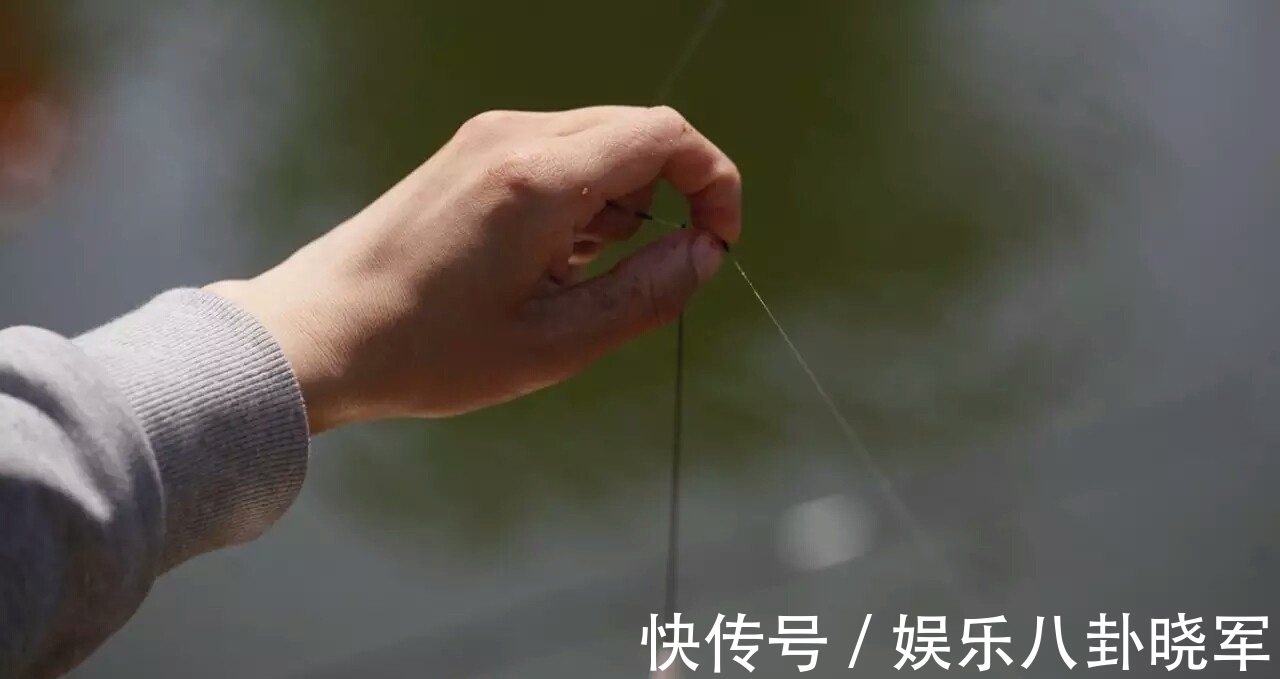 加粗尾的浮漂这样用，灵敏度丝毫不输细尾漂