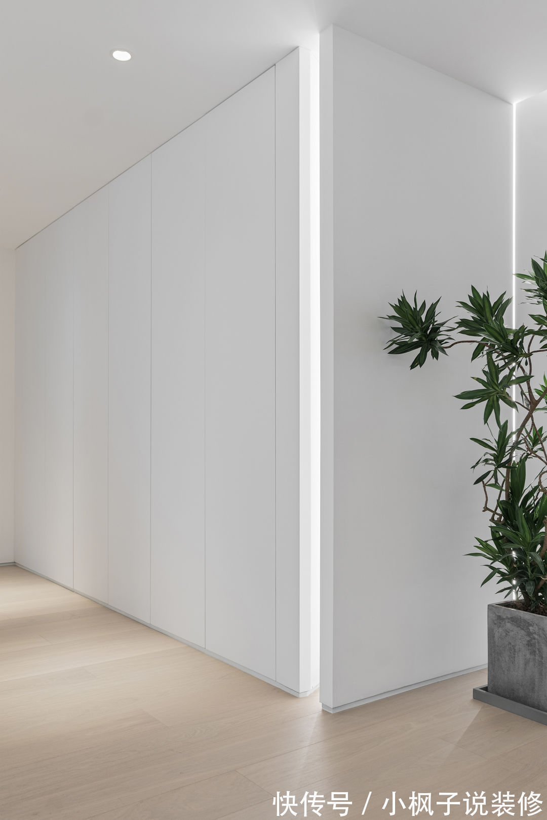 客餐厅|有一说一,还是极简风最耐看!看她家客餐厅,真大气