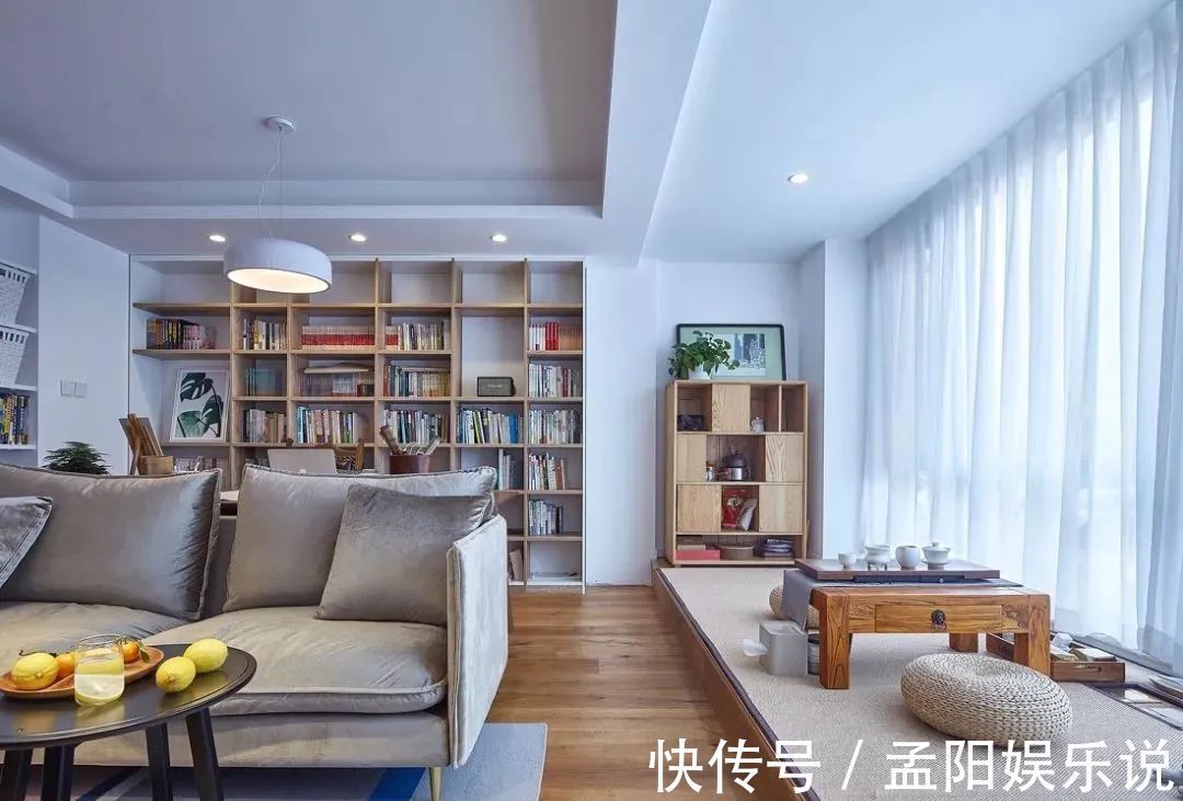 阳台|别在阳台装推拉门了,占地还不耐用!这样装立马让你家多出10平米