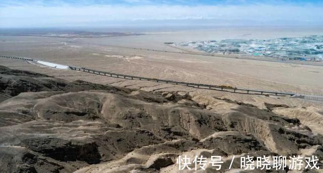 库尔勒|中国西部“天梯”终于开通，盐湖、沙漠、戈壁、雪山，一部绘声绘色的美景图书!