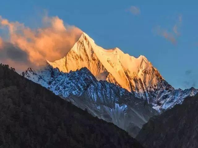 中国最美的十大雪山，你去过几个？（含最详细转山观景攻略）