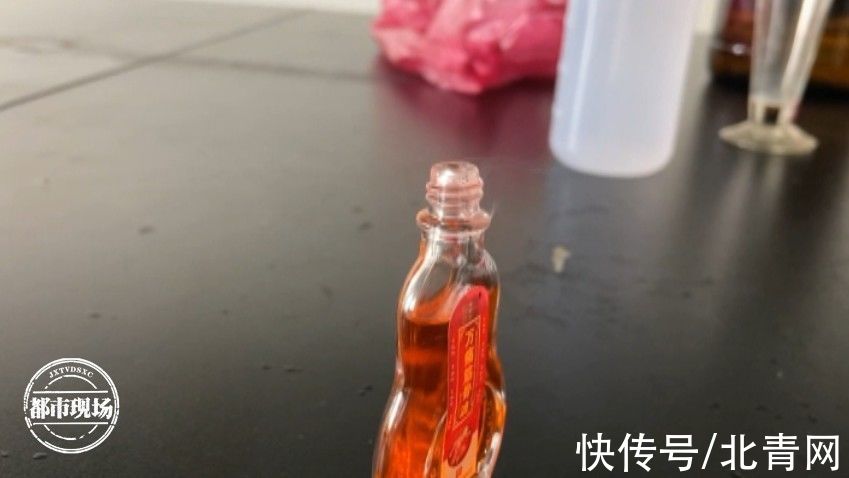 刘女士|赣州瑞金：它涂在身上就“冒白烟”，女子买了两万瓶