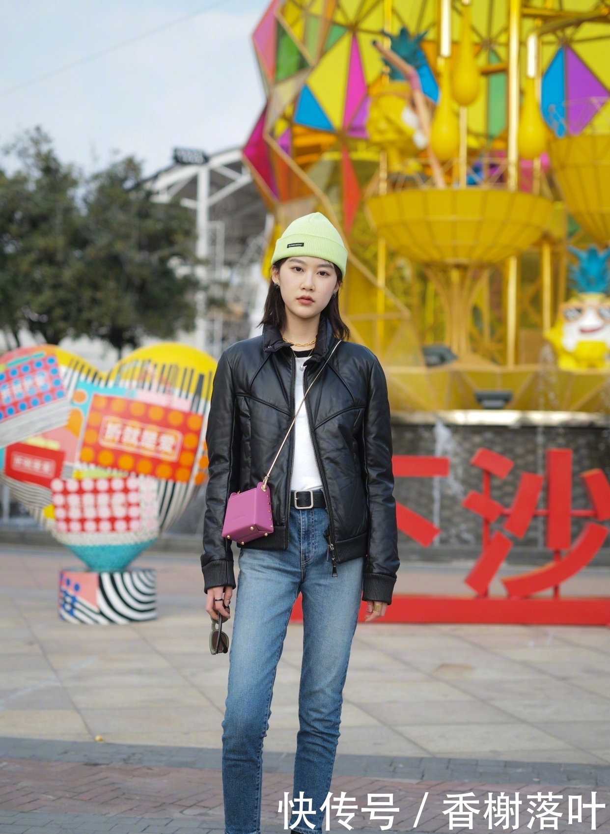 宽松版型|有一种羽绒服,叫“过腰不过膝”,时髦保暖又显高,很适合小个子