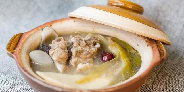 炖排骨时,放了这味料等于白炖,难闻没营养,很多人都中招了